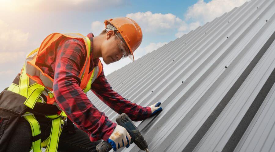 Professional gutter cleaning in Kidder, MO